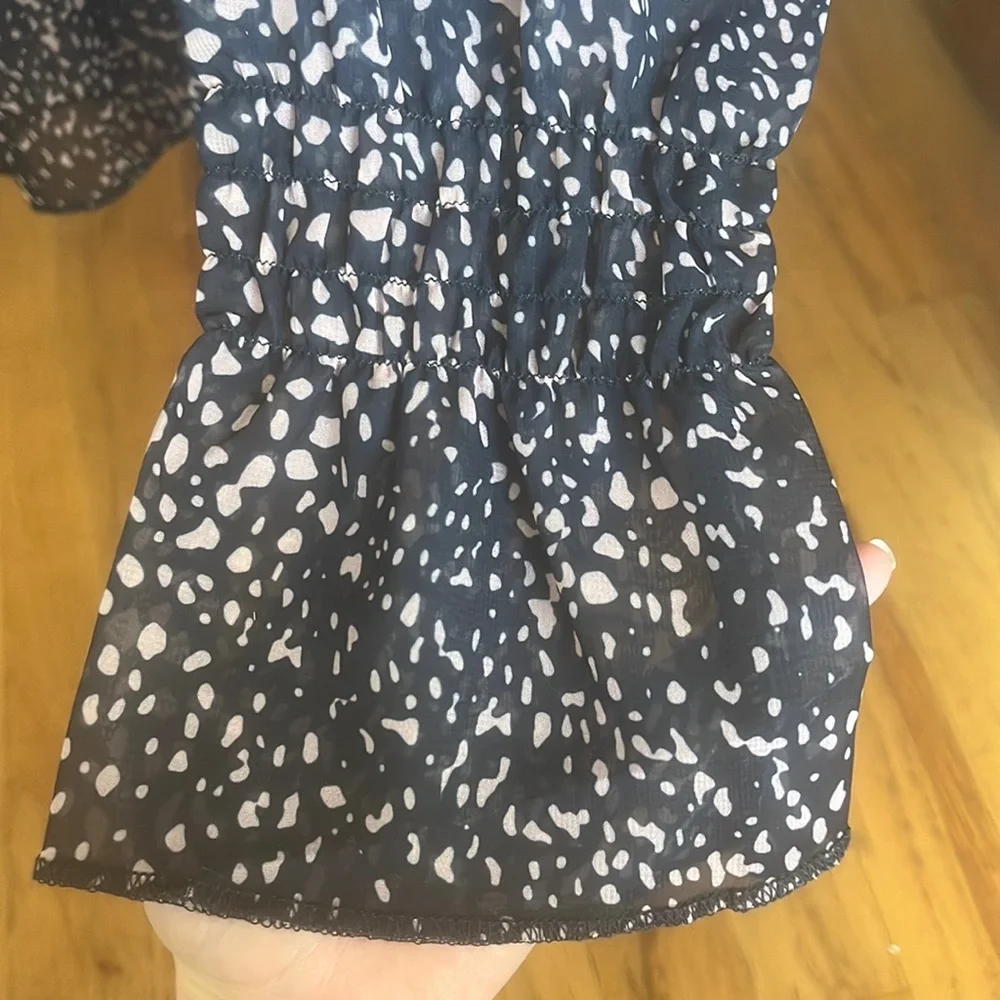Patterned Blouse - Picture 4 of 5